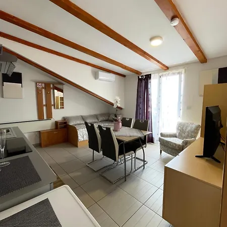 Διαμέρισμα Sertic Nenad Ρόβινι