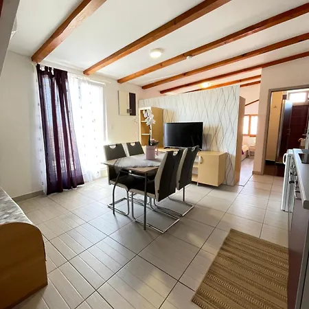 Sertic Nenad Διαμέρισμα Ρόβινι